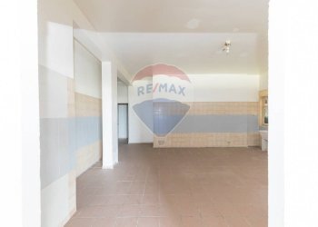 Hall / corridoio - Commercial Premises via Monsignor Giardina
 
11/13, Melilli - photo 9