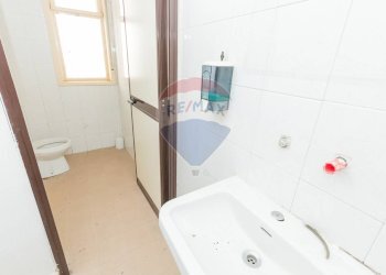 Bagno - Commercial Premises via Monsignor Giardina
 
11/13, Melilli - photo 18