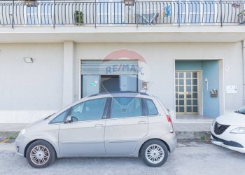 Edificio all\'aperto - Commercial Premises via Monsignor Giardina
 
11/13, Melilli - photo 21