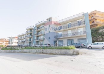 Edificio all\'aperto - Commercial Premises via Monsignor Giardina
 
11/13, Melilli - photo 27