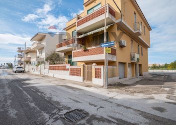 Edificio all\'aperto - Three-room apartment viale lido
 
89, Pachino - photo 2