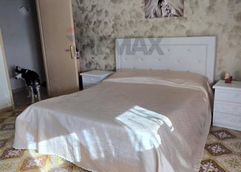 Camera / camera da letto - Quadrilocale VIA MONTEFORTE
 
42, Siracusa - foto 8