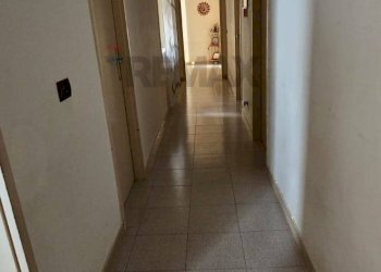 Hall / corridoio - Quadrilocale VIA MONTEFORTE
 
42, Siracusa - foto 21
