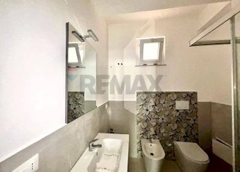 Bagno - Bilocale via Monte Rosa
 
18, Siracusa - foto 8