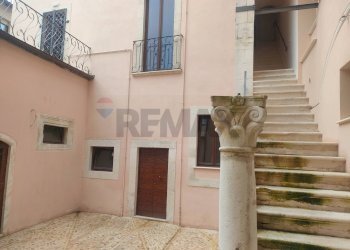 Scale - Two-room apartment Via Caserma Angelini, L'Aquila - photo 14