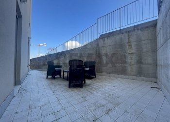 Terrazza - Bilocale Piazza della Lauretana, L'Aquila - foto 11