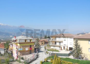 Edificio all\'aperto - Independent house Poggio Picenze - photo 3