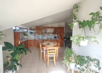 Sala da pranzo - Independent house Poggio Picenze - photo 18