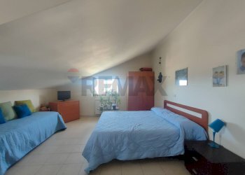 Camera / camera da letto - Independent house Poggio Picenze - photo 21