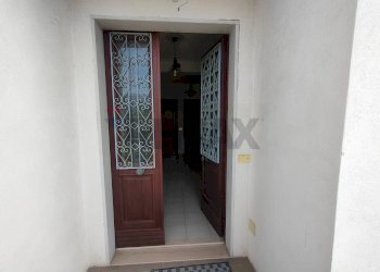 Hall / corridoio - Independent house Poggio Picenze - photo 27