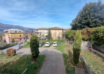 Edificio all\'aperto - Independent house Poggio Picenze - photo 47