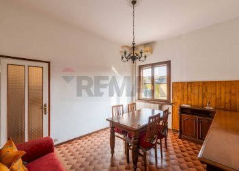 Sala da pranzo - Villa VIA SAN ROCCO
 
5, Levate - photo 10