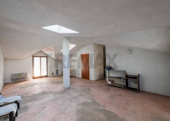 Stanza vuota - Villa VIA SAN ROCCO
 
5, Levate - photo 21