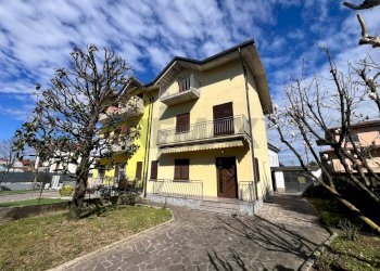 Casa all\'aperto - Villa VIA SAN ROCCO
 
5, Levate - foto 1