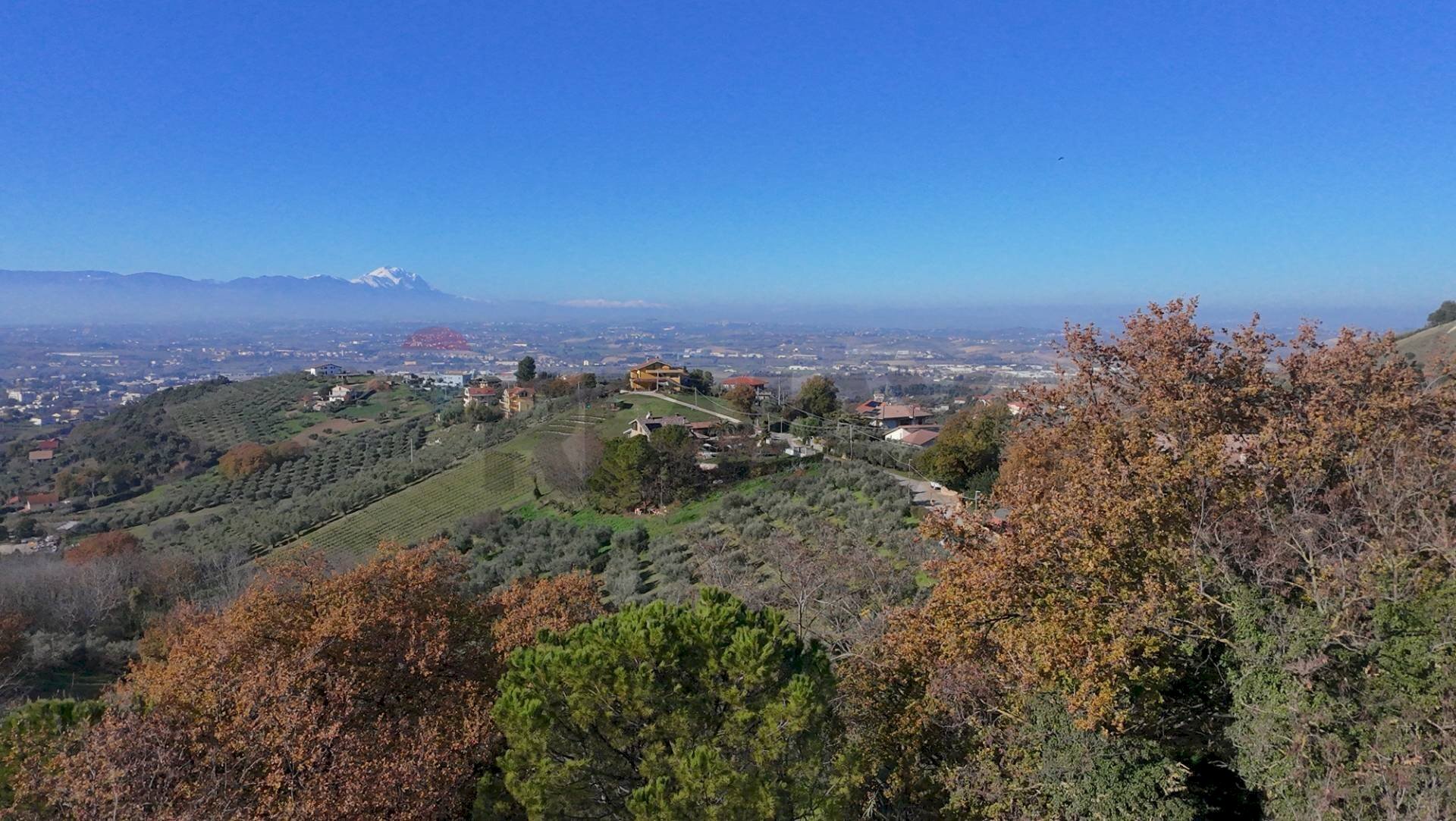 Vista delle montagne - Agricultural land Strada Belvedere
 
snc, Chieti - photo 3