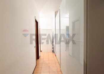 Hall / corridoio - Trilocale Largo 2 Querce
 
1, Monsano - foto 7