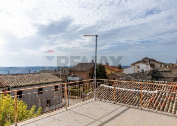 Terrazza - Casa semi indipendente Via Piave
 
190, Santa Maria Nuova - foto 17