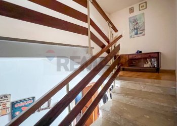 Scale - Casa semi indipendente Via Piave
 
190, Santa Maria Nuova - foto 21