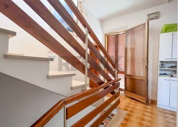 Scale - Casa semi indipendente Via Piave
 
190, Santa Maria Nuova - foto 22