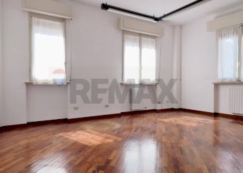 Stanza vuota - Ufficio Ancona - foto 3