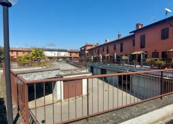 Balcone - Villa a Schiera via cadorna
 
16, Zinasco - foto 52