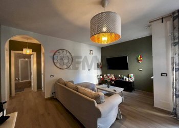 Soggiorno - Appartamento Via Giuseppe Divittorio
 
22, Rodi Garganico - foto 8