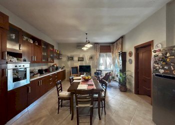 Cucina - Appartamento Via Giuseppe Divittorio
 
22, Rodi Garganico - foto 12