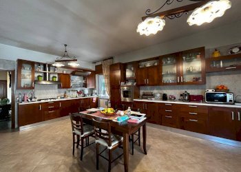 Cucina - Appartamento Via Giuseppe Divittorio
 
22, Rodi Garganico - foto 14