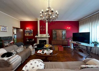 Soggiorno - Appartamento Via Giuseppe Divittorio
 
22, Rodi Garganico - foto 16