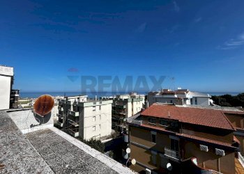 Edificio all\'aperto - Appartamento Via Giuseppe Divittorio
 
22, Rodi Garganico - foto 29