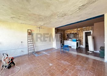 Stanza vuota - Appartamento Via Giuseppe Divittorio
 
22, Rodi Garganico - foto 37