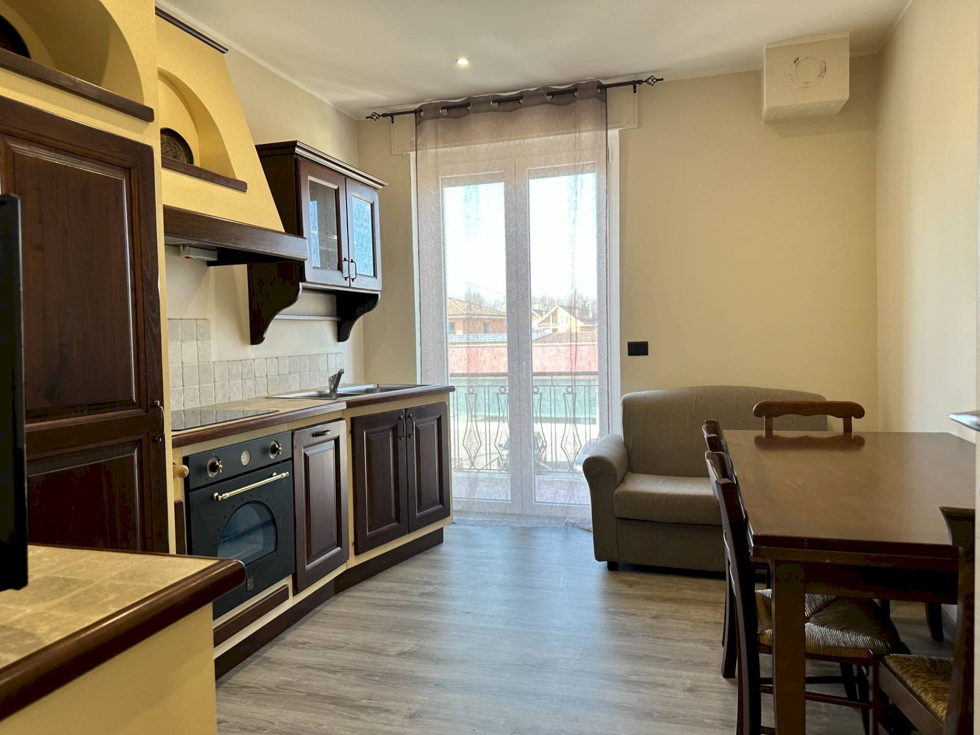 cucina - Bilocale Via Giuseppe Garibaldi
 
116, Carrù - foto 1