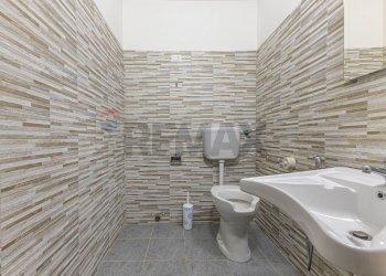 Bagno - Office Via Carlo Felice
 
33C, Sassari - photo 29