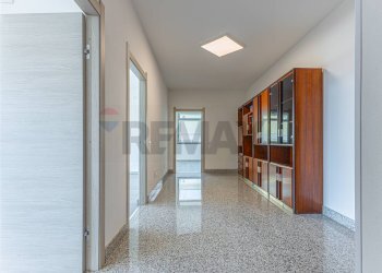 Hall / corridoio - Office Via Carlo Felice
 
33C, Sassari - photo 32