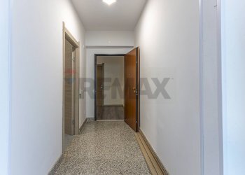 Hall / corridoio - Office Via Carlo Felice
 
33C, Sassari - photo 53
