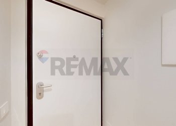 Hall / corridoio - Three-room apartment Via Doberdo'
 
22, Milano - photo 5