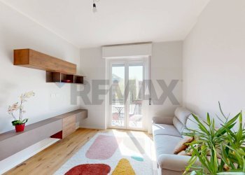 Soggiorno - Three-room apartment Via Doberdo'
 
22, Milano - photo 16