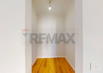 Hall / corridoio - Three-room apartment Via Doberdo'
 
22, Milano - photo 24