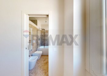 Bagno - Three-room apartment Via Doberdo'
 
22, Milano - photo 25