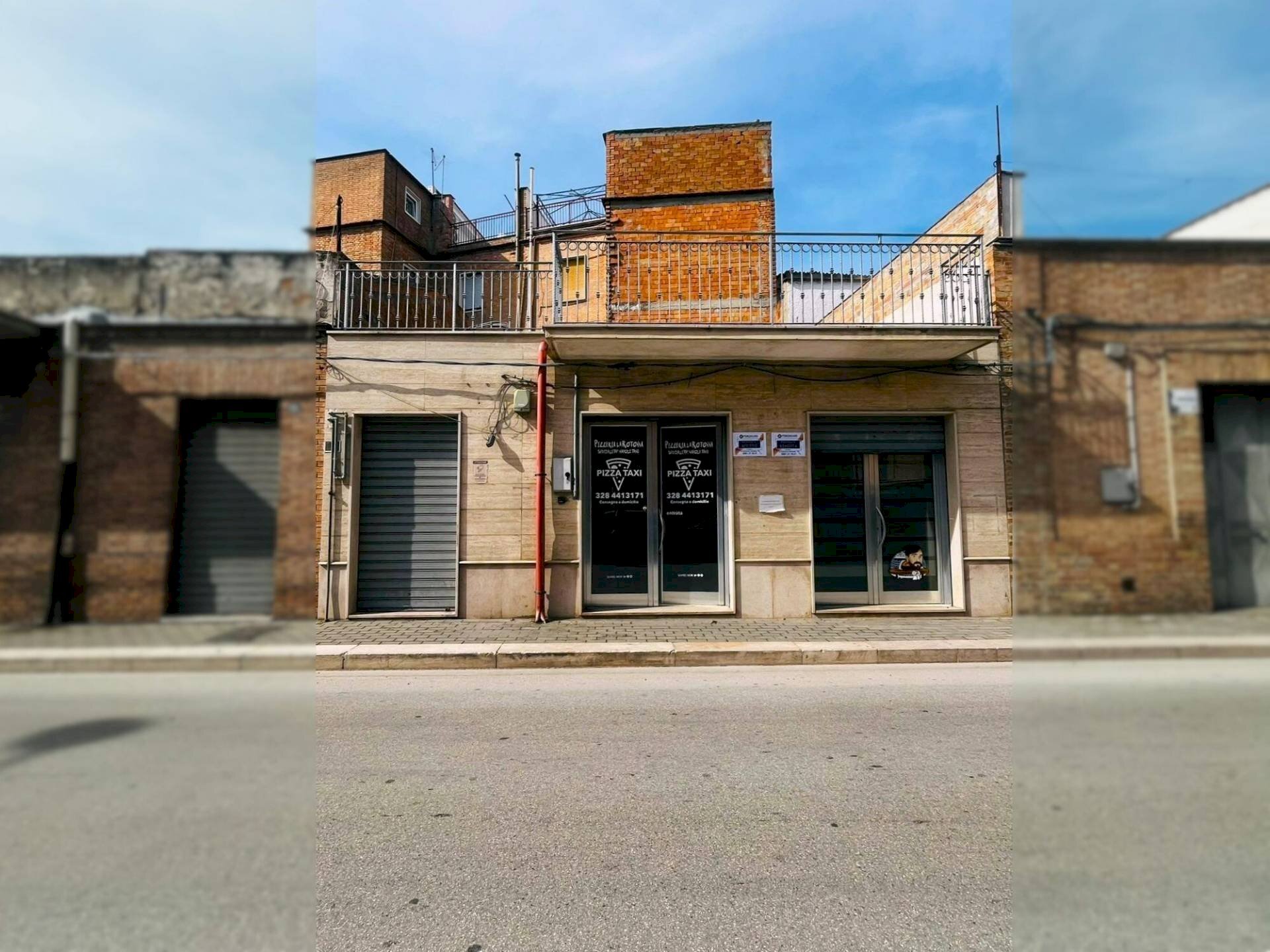 Foto 1 - Locale Commerciale VIA NAPOLEONE BATTAGLIA
 
27, Lucera - foto 1