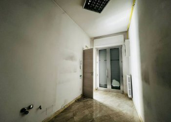 Foto 9 - Commercial Premises VIA NAPOLEONE BATTAGLIA
 
27, Lucera - photo 9
