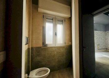 Foto 10 - Commercial Premises VIA NAPOLEONE BATTAGLIA
 
27, Lucera - photo 10