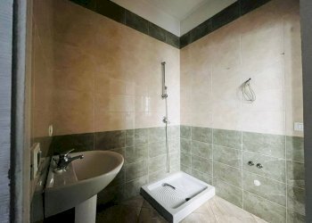 Foto 11 - Commercial Premises VIA NAPOLEONE BATTAGLIA
 
27, Lucera - photo 11