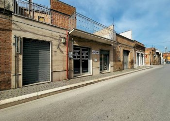 Foto 18 - Commercial Premises VIA NAPOLEONE BATTAGLIA
 
27, Lucera - photo 18