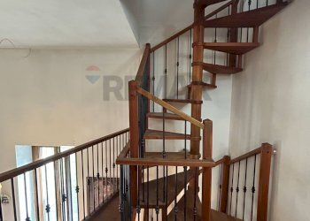 Scale - Trilocale via cairoli, Merate - foto 32