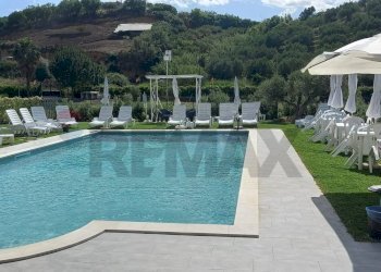 Piscina - Casa semi indipendente contrada  Costa di Bisaccia
 
39, Partinico - foto 3