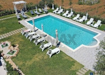 Piscina - Casa semi indipendente contrada  Costa di Bisaccia
 
39, Partinico - foto 29