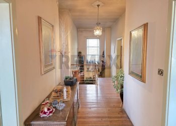 Hall / corridoio - Independent house Via I. Banfi
 
29, Vidor - photo 11