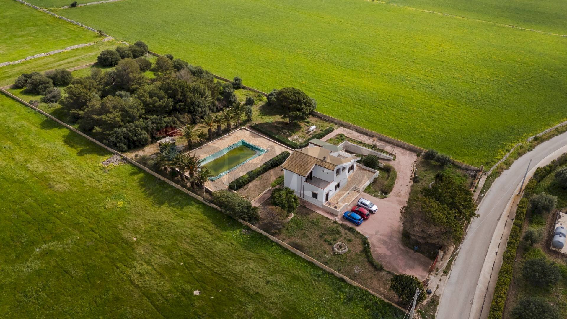 Casa all\'aperto - Villa C.da Mangiabove, Ragusa - foto 1