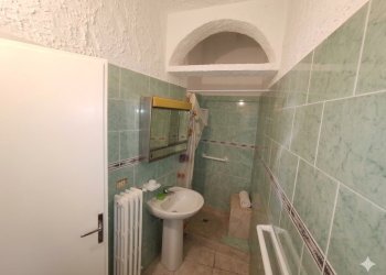Bagno - Semi-detached house Via Lucania
 
21/24, Campi Salentina - photo 6